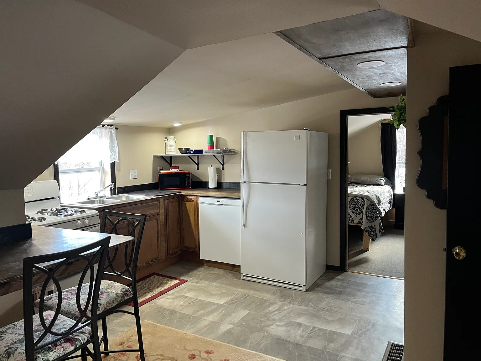 1 bed, 500 sqft, $1,100 — Photo 2