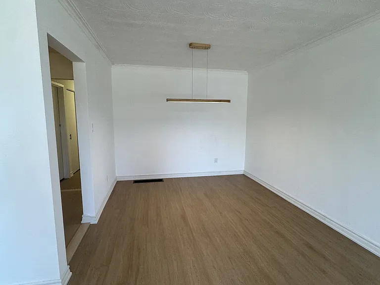 728 Sunnypoint Dr — Photo 3