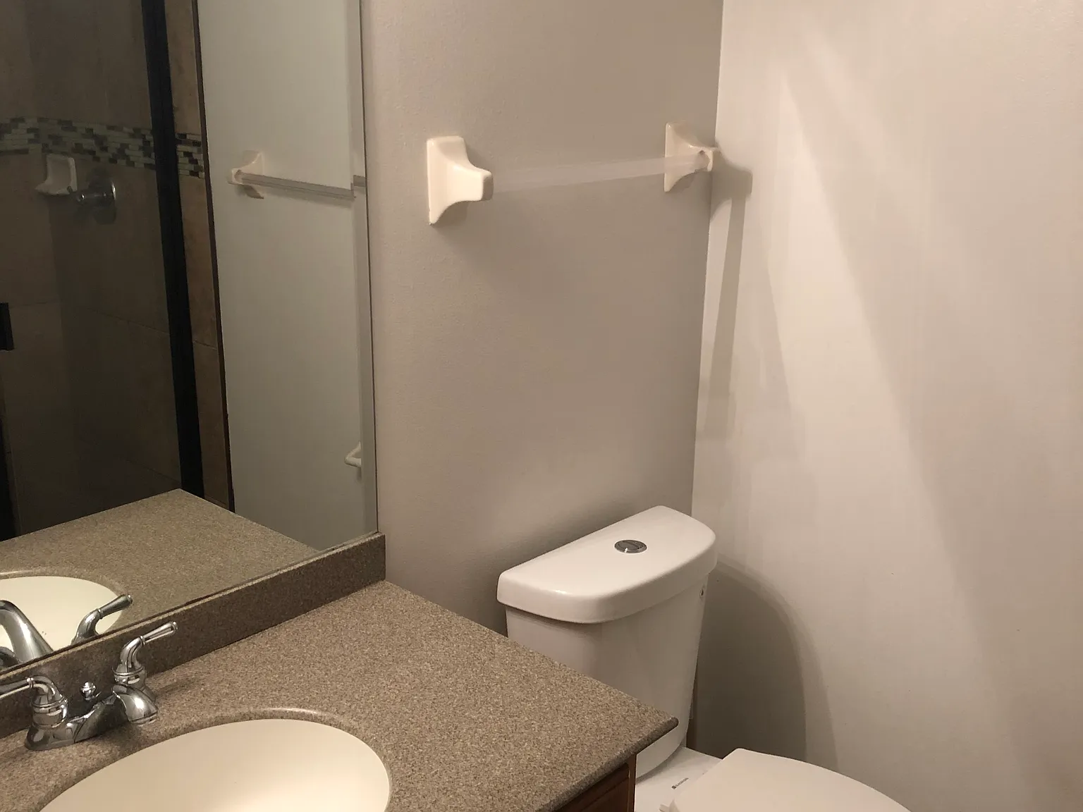 Studio, 700 sqft, $950 — Photo 1