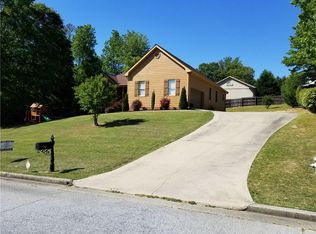 2737 Victoria Woods Ct, Buford, GA 30519