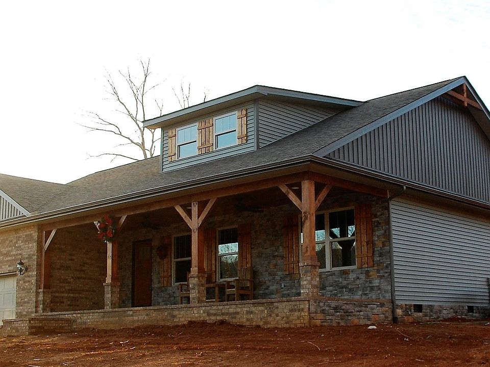 1st image of 2931-6 Mile Rd
