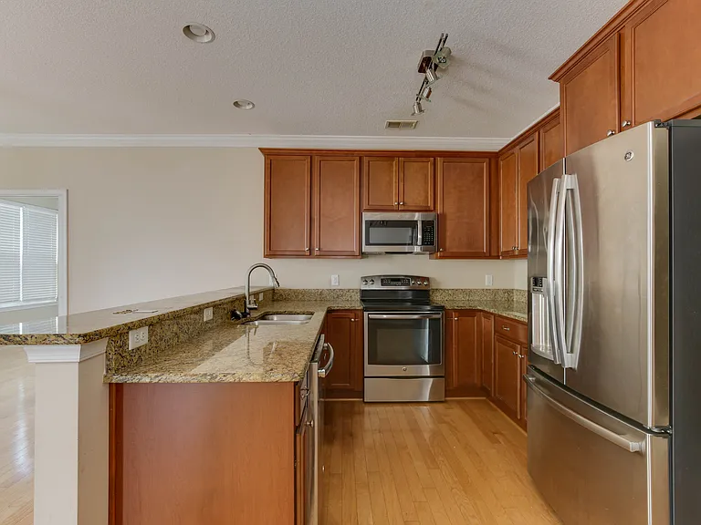 4138 Seafarer Ave #1 — Photo 30