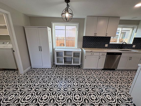 3rd image of 2435 Piros Dr