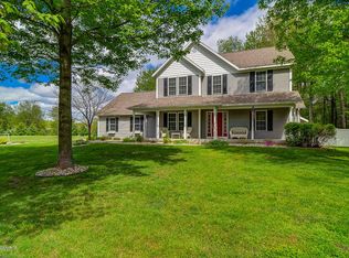 8838 Sand Tree Dr SE, Alto, MI 49302