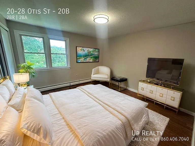 20-28 Otis St #20B — Photo 6