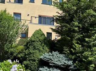 225 Kenrick St #225, Newton, MA 02458