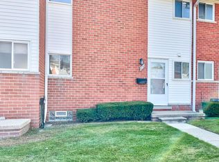 8731 Sterling, Center Line, MI 48015