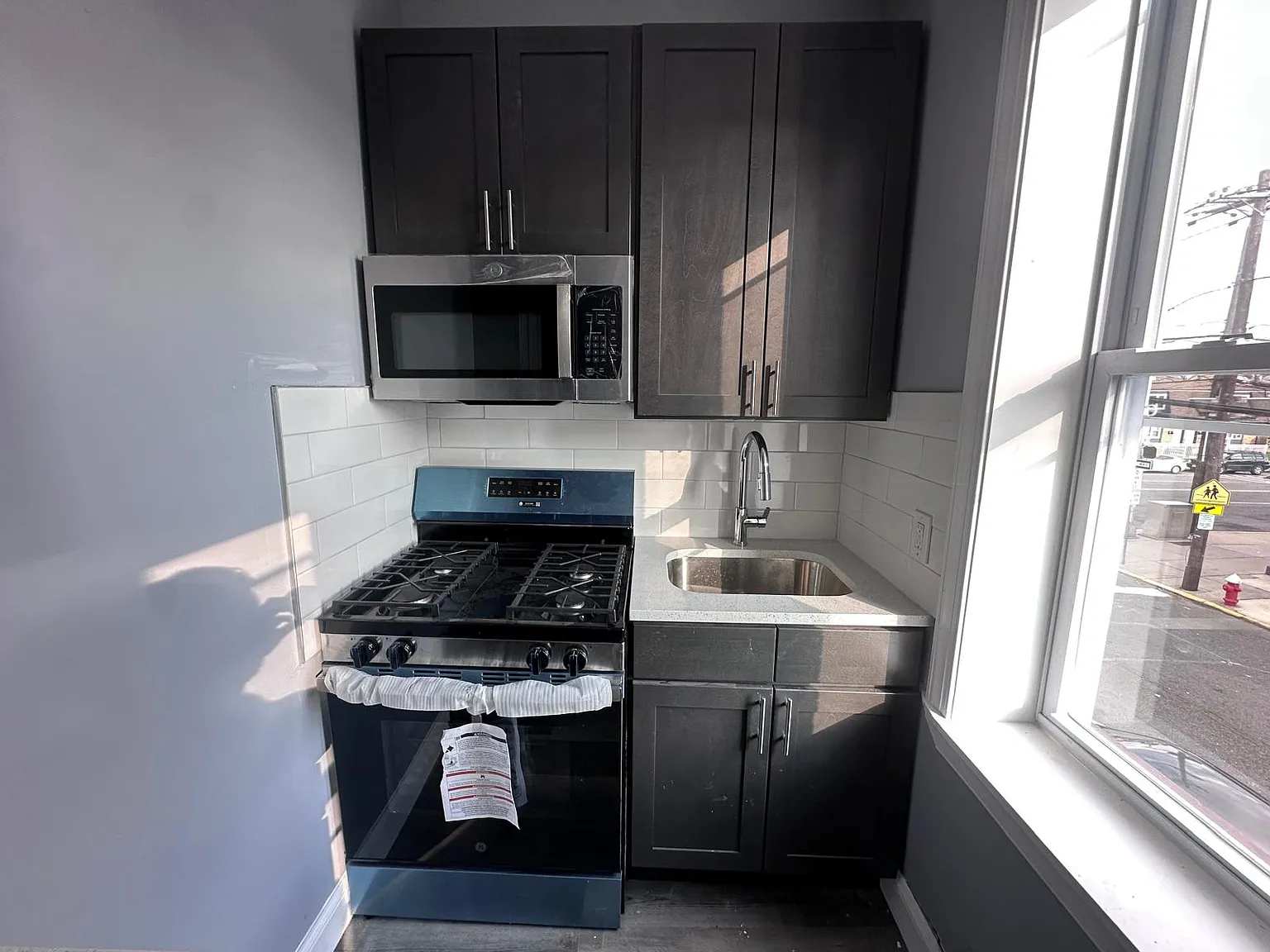 589 John F. Kennedy Blvd — Photo 2