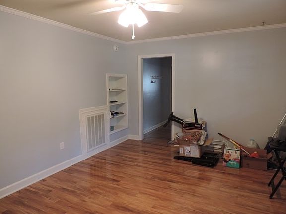 5th image of 422 N West St