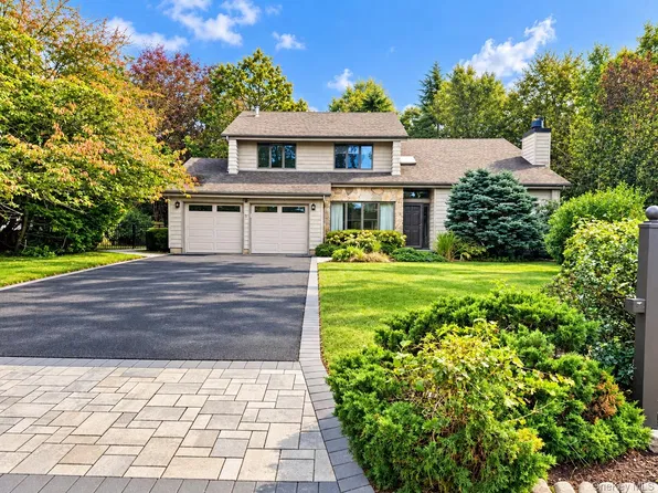 51 Fleetwood Road, Commack, NY 11725