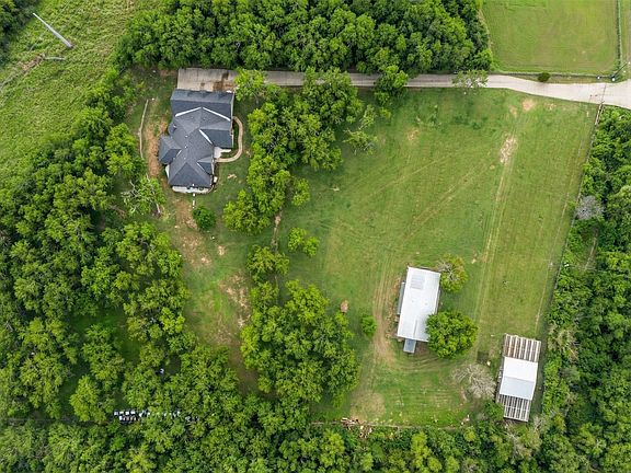 5th image of 306 Garden Ct