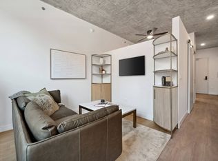 157 W Grand Ave #330, Chicago, IL 60654