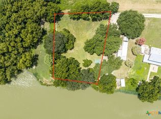 22 Goodwin Rd, Gonzales, TX 78629