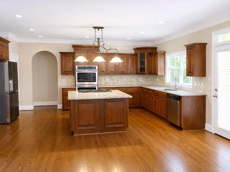 Mossey Dr — Photo 2