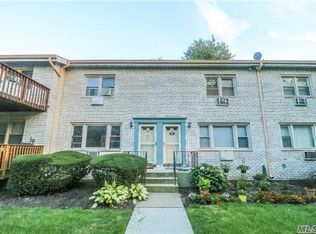 82 Cardinal Ln, Islip, NY 11751