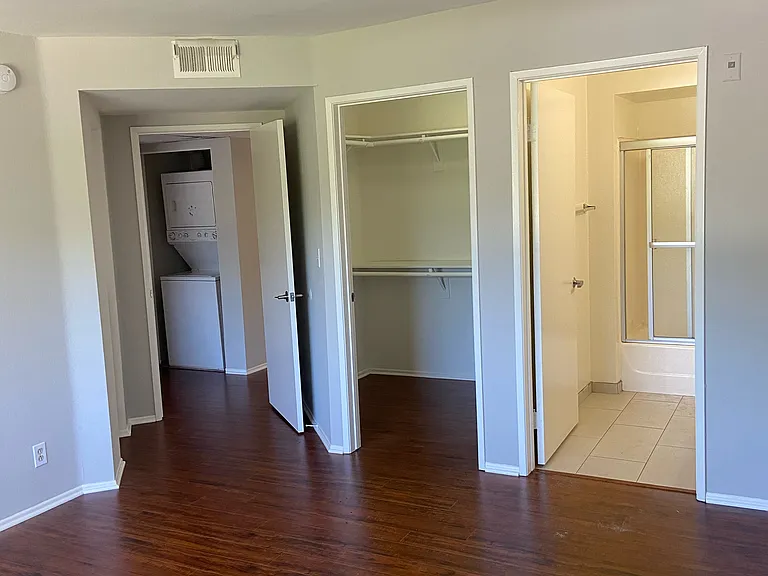 600 N Whitnall Hwy — Photo 18