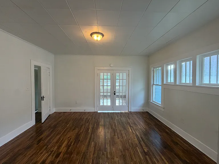 2505 Lipscomb St — Photo 10