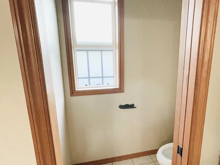 5805 Englewood Ave — Photo 20