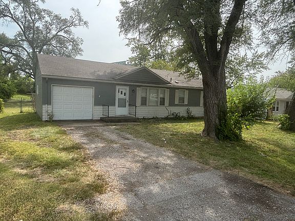 2nd image of 11711 Lawndale Ave