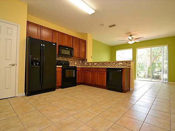 4th image of 5388 Paradise Cay Cir