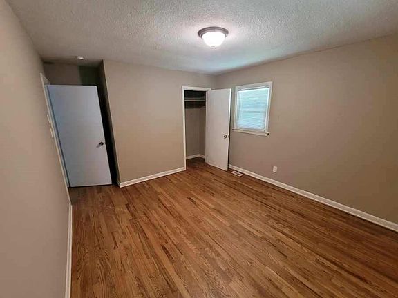 3rd image of 547 Owens Dr