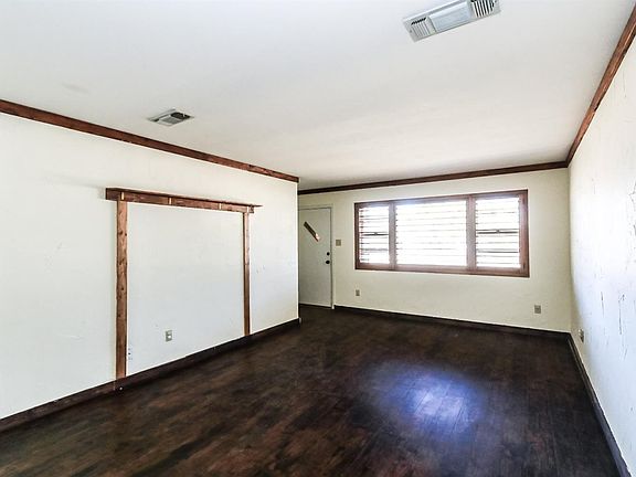 4th image of 118 Linda Ln