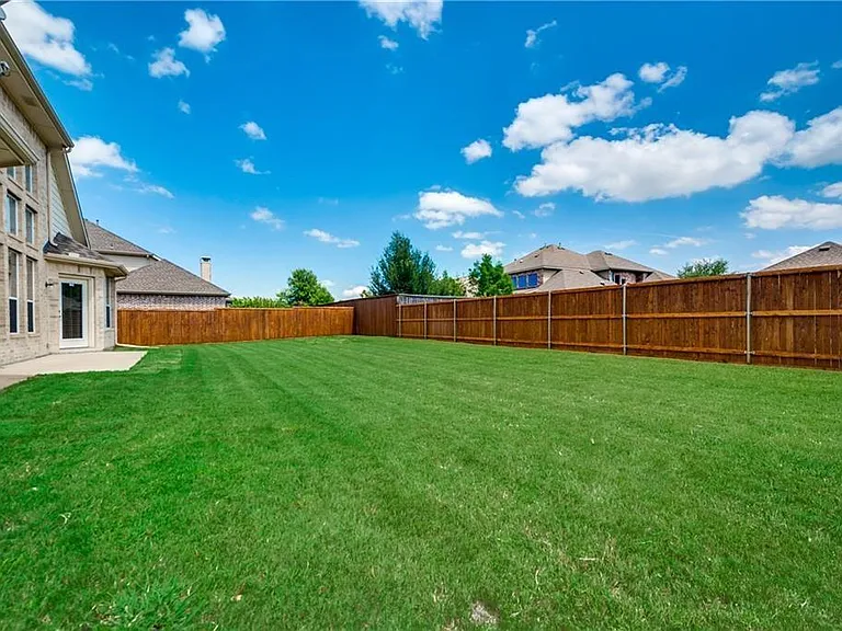 434 Teagarden Ct — Photo 35