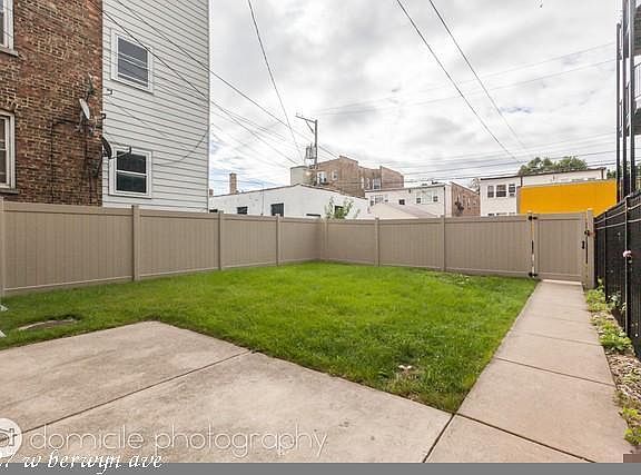 2nd image of 2527 W Berwyn Ave #1726