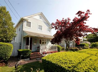 32 Wilbur St, Bay Shore, NY 11706