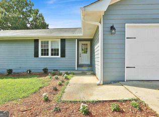 180 Nectarine Dr, Newnan, GA 30265