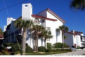 Las Brisas Exterior