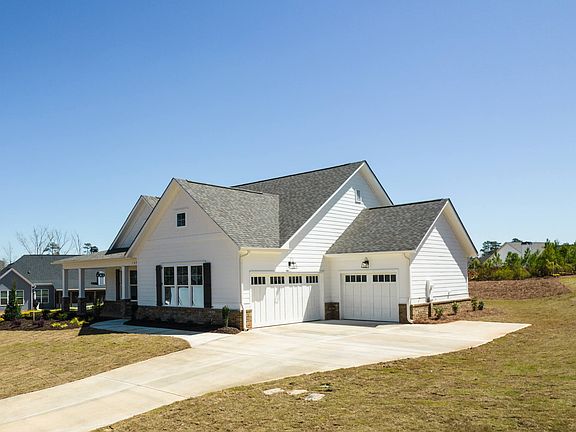 2nd image of 1071 Hidden Hills Cir