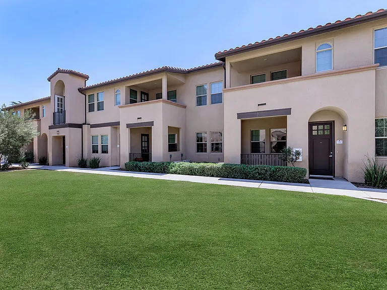 Tempranillo Apartments — Photo 6