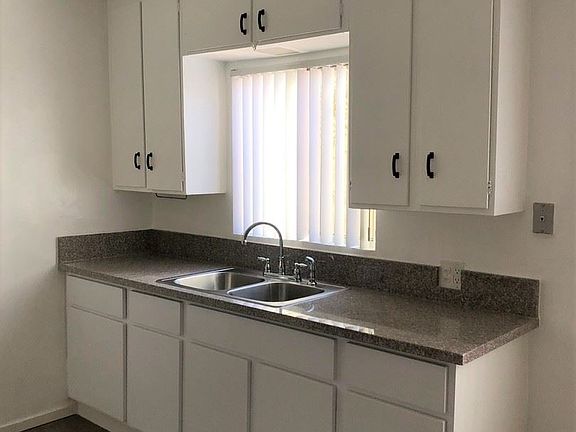 5th image of 347 E Plymouth St APT 3