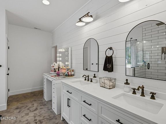 26th image of 8212 Barker Rd