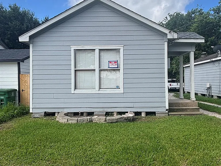 7910 Ford St — Photo 2