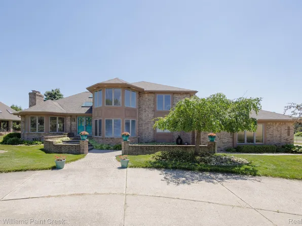 14444 Hannebauer Ln, Sterling Heights, MI 48313