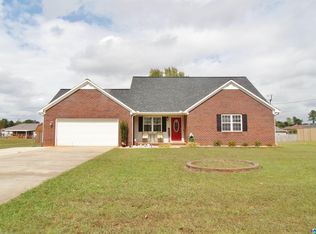 242 Andrew Dr, Weaver, AL 36277