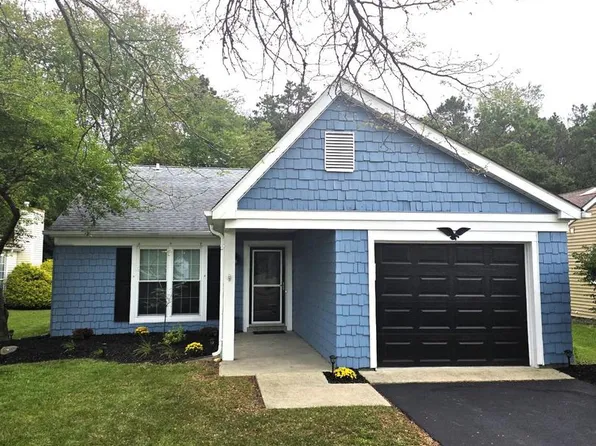 877 Westminster Dr N, Southampton, NJ 08088