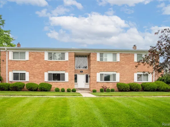 801 W Long Lake Rd APT F-2, Bloomfield Hills, MI 48302