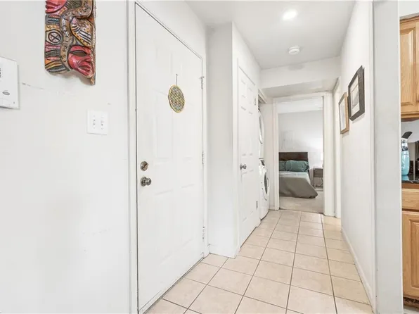 1304 Stockley Gdns APT 507, Norfolk, VA 23517