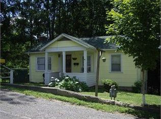 209 Highland St, Gassaway, WV 26624