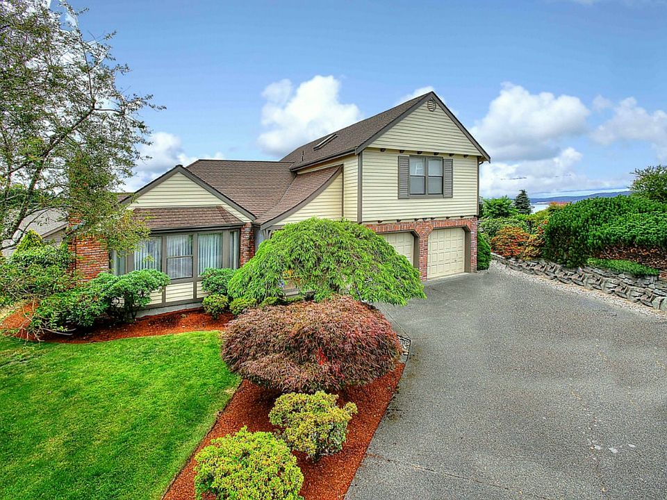 1st image of 70 Leschi Dr
