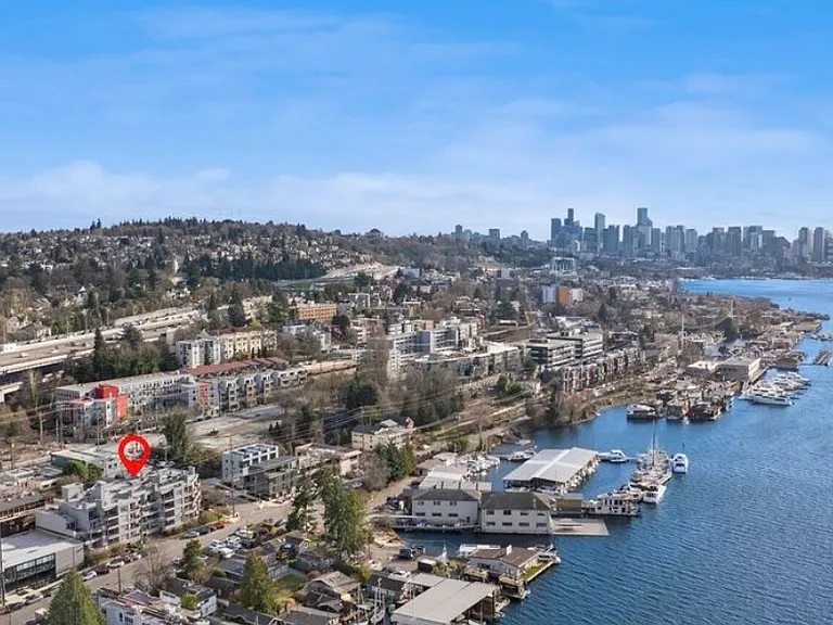 3100 Fairview Ave E #303 — Photo 14