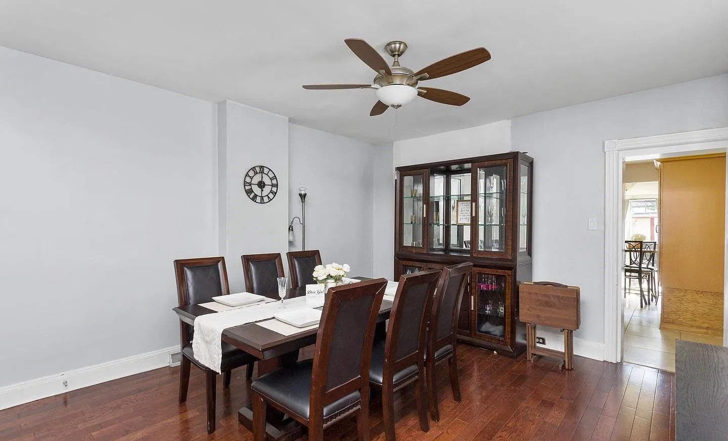 3 bed, 1106 sqft, $2,300 — Photo 3
