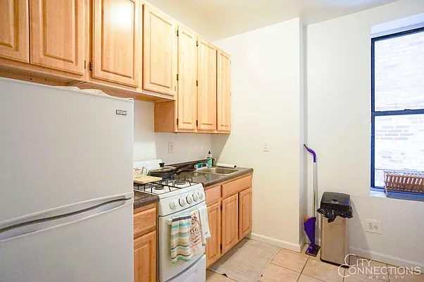 Rented by City Connections Realty | media 16