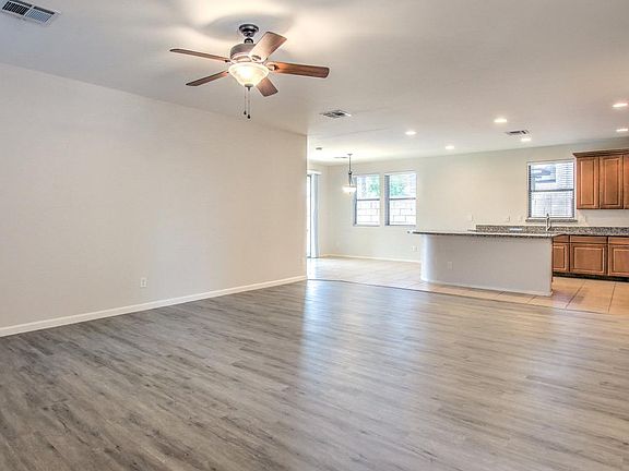 3rd image of 11835 W Robin Dr
