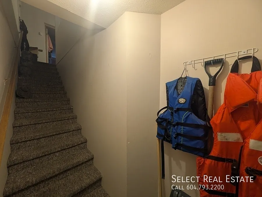1 bed, 1.5 bath, 560 sqft, $1,175 — Photo 2
