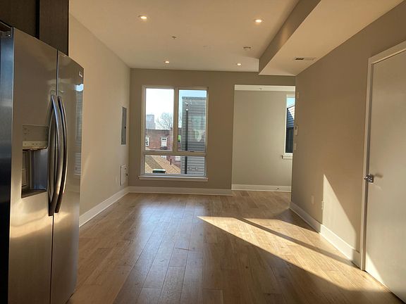 4th image of 2605 Annin St #3L