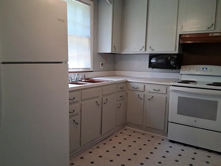 3230 Mayer Ln — Photo 4